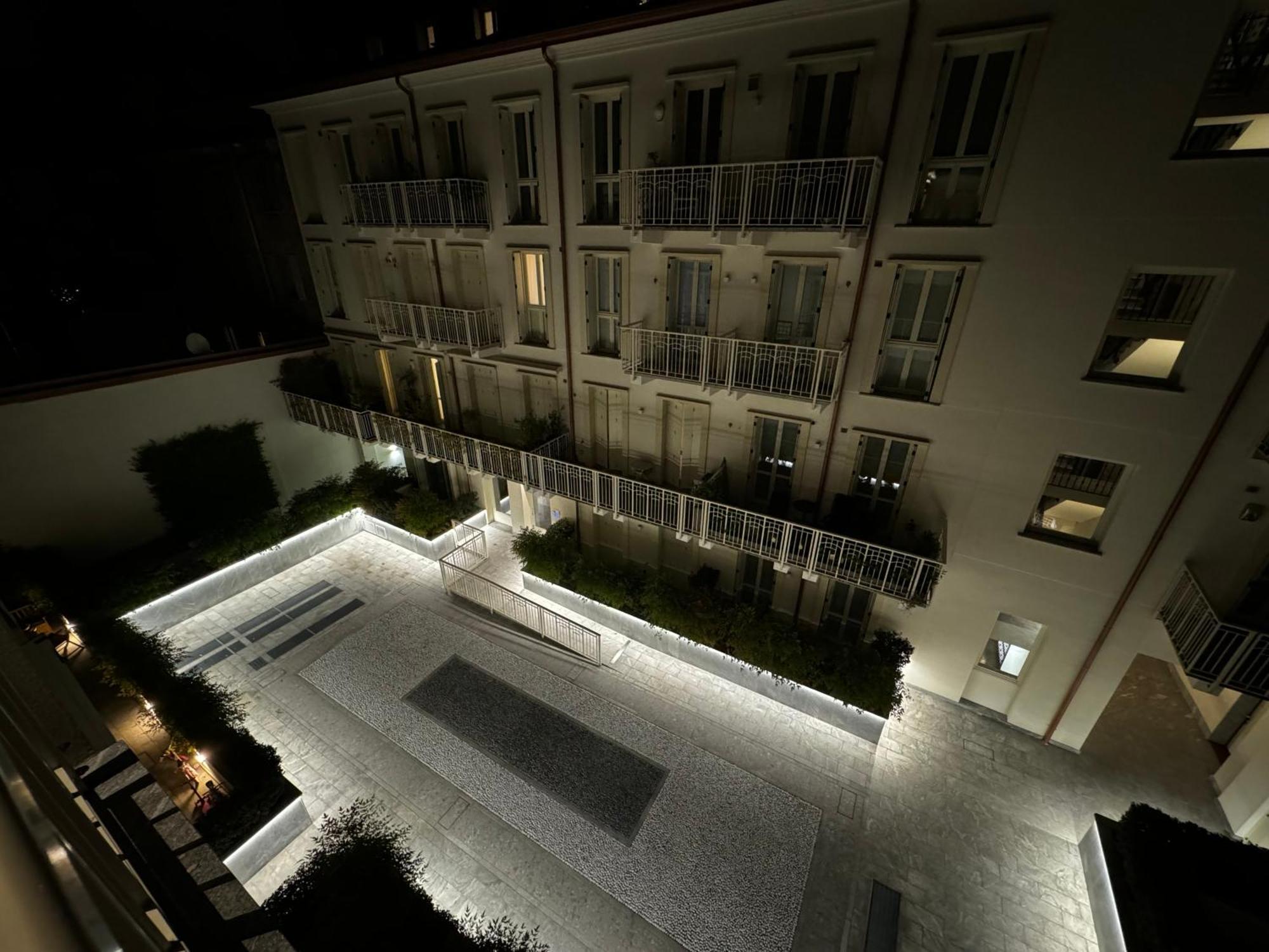 Regina In Melegnano - Wifi, Breakfast Box And Terrace Apartamento